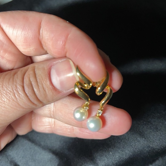 Earrings - Picture 2 of 5